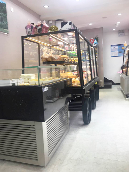 贝客新语蛋糕展示柜定制案例5