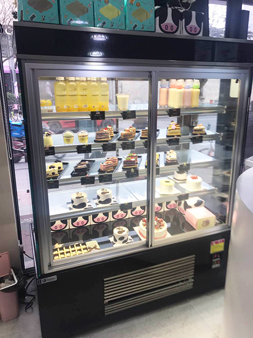 贝客新语蛋糕展示柜定制案例6
